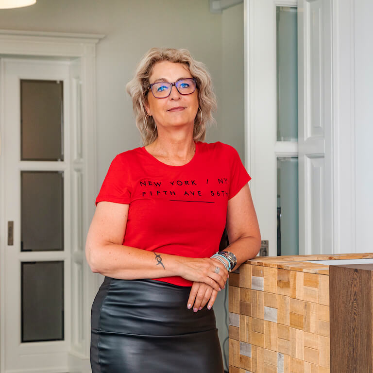 Brenda de Vries